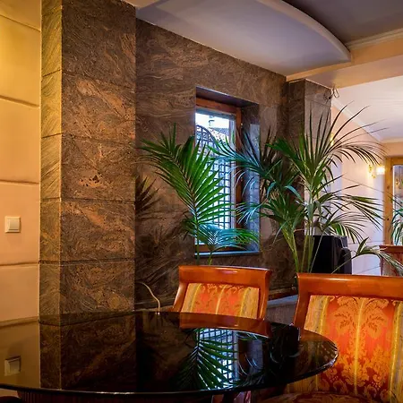 Orient Hotel 3*