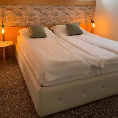 Orient Hotel